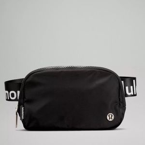 Lululemon Everywhere Belt Bag Black Wordmark 1L